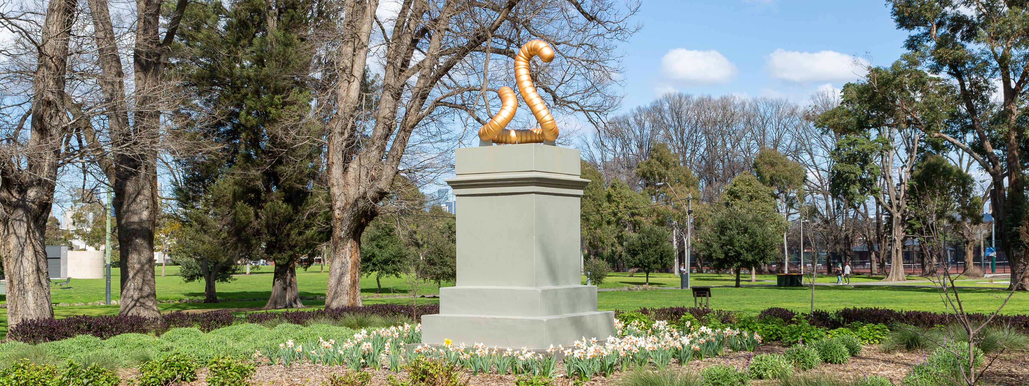 Image of the giant worm by Kathy Holowko at Edinburgh Gardens 