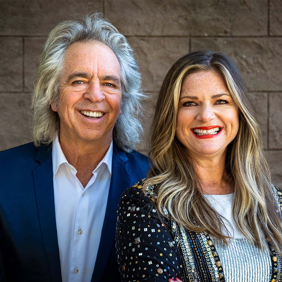 Brian and Julia from RocKwiz