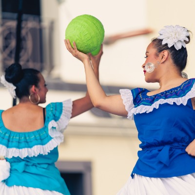 Two Latin dancers